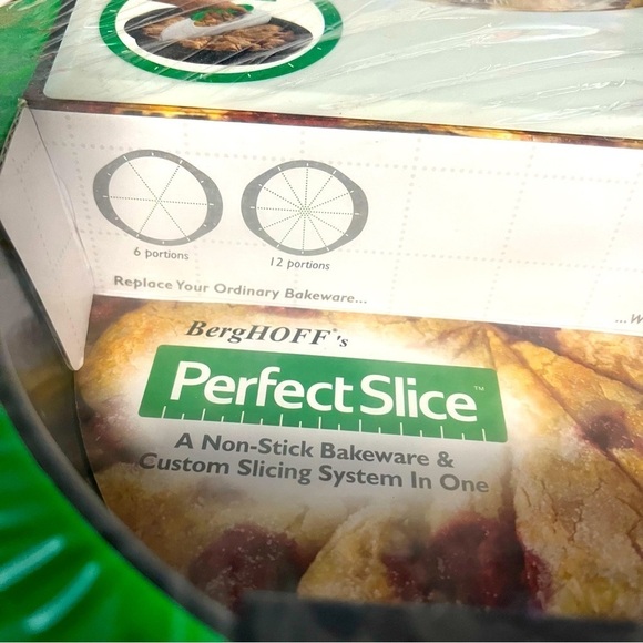 BergHOFF's Perfect Slice Non-Stick Bakeware Pie & Custom Slicing System in One - Picture 8 of 9